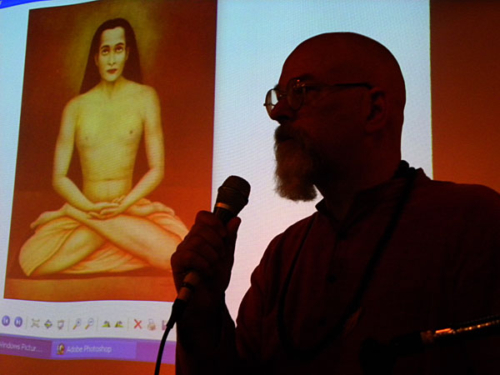 Ganga speaking on Mahavatar Babji at Soul Food Books in Redmond, Washington