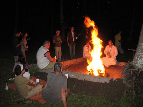Ganga and Tara performing homa (fire puja) at Big Trees on Koh Samui