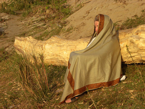 Tara meditating on the bank of the Ganga