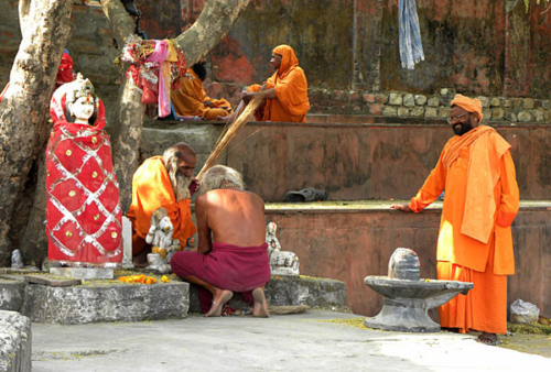 Sadhus along the Ganga