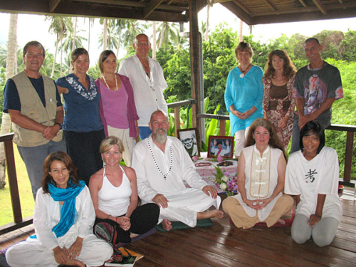 Healing class group photo in Koh Samui